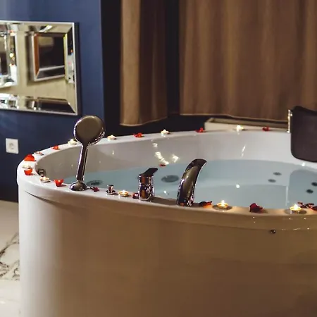 Quarto em Acomodações Particulares Mas Karakoey *